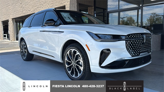 2025 Lincoln Nautilus Reserve
