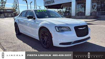 2019 Chrysler 300